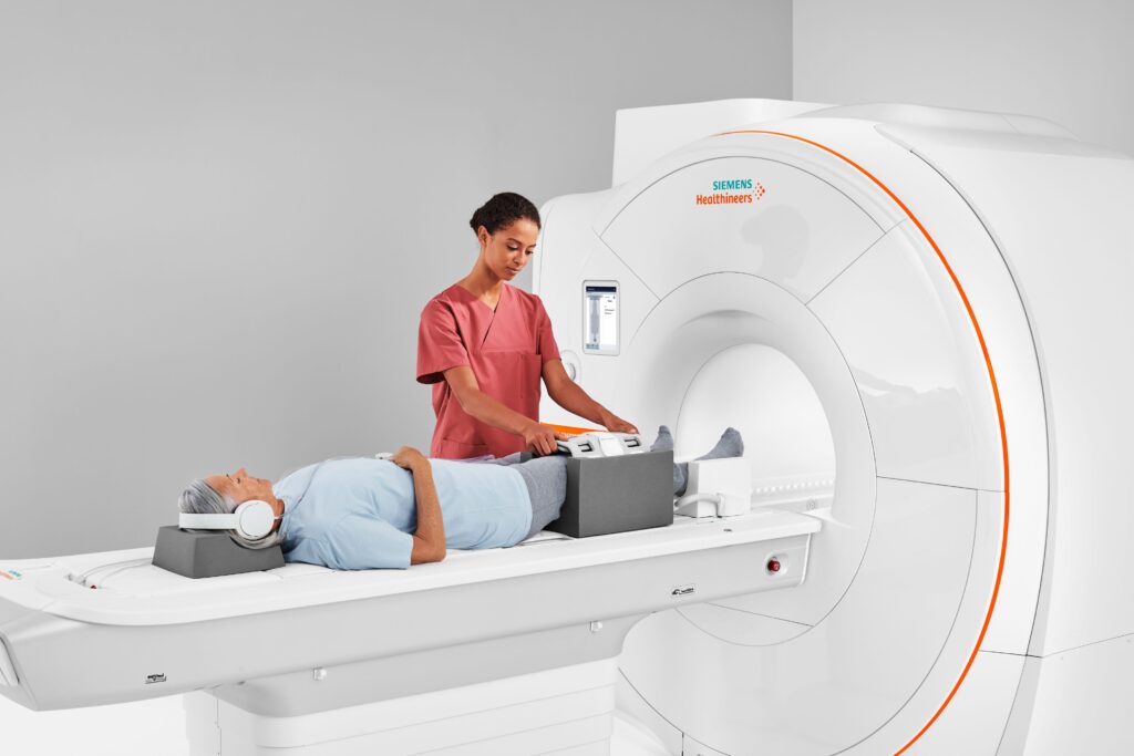 1 F-MEDICAL RISONANZA MAGNETICA 1.5 TESLA FOTO SIMENS